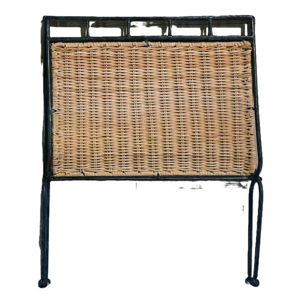Unique Vintage Charm Mid-Century Tan Rattan & Green Metal Magazine Rack Folding - Picture 3 of 4